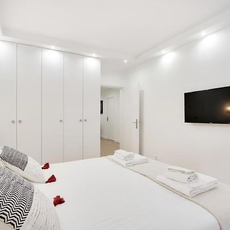 Trocadero/ Eiffel Tower - 3 Bedrooms- All New! 파리 외부 사진