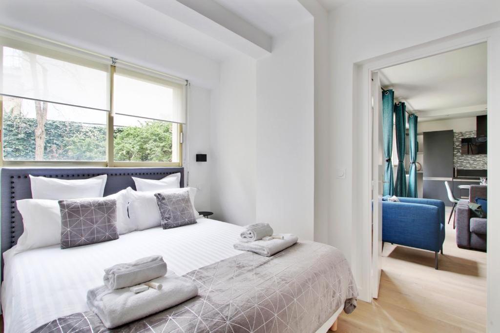 Trocadero/ Eiffel Tower - 3 Bedrooms- All New! 파리 외부 사진