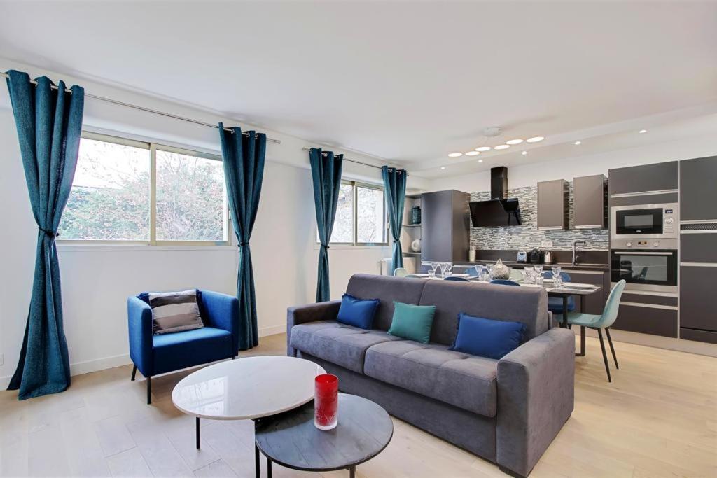 Trocadero/ Eiffel Tower - 3 Bedrooms- All New! 파리 외부 사진