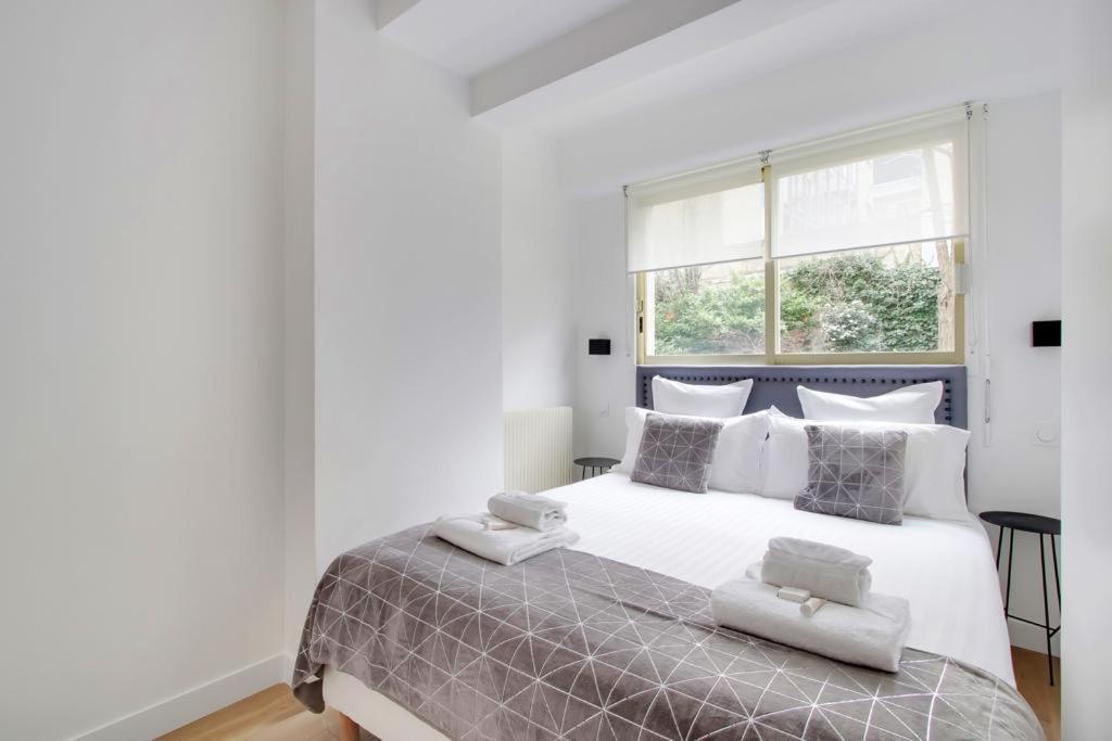 Trocadero/ Eiffel Tower - 3 Bedrooms- All New! 파리 외부 사진
